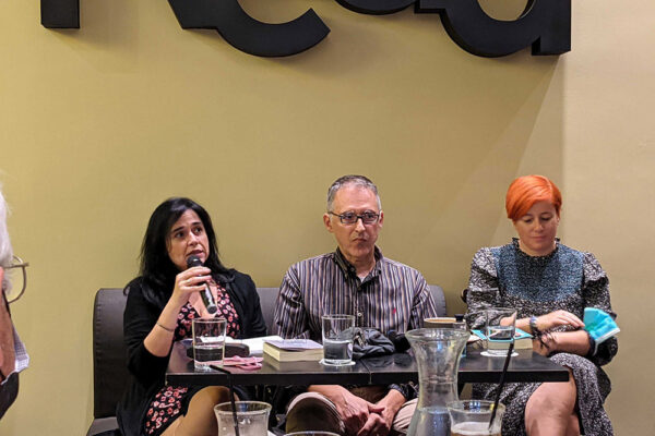 &Theta;&rho;ί&alpha;&mu;&beta;&omicron;&sigmaf; &sigma;&tau;&eta;&nu; &pi;&alpha;&rho;&omicron;&upsilon;&sigma;ί&alpha;&sigma;&eta; &tau;&omicron;&upsilon; &beta;&iota;&beta;&lambda;ί&omicron;&upsilon; "&Delta;&iota;&omicron;&mu;ί&rho;&alpha;" &sigma;&tau;&omicron; &beta;&iota;&beta;&lambda;&iota;&omicron;&pi;&omega;&lambda;&epsilon;ί&omicron; Booktalk